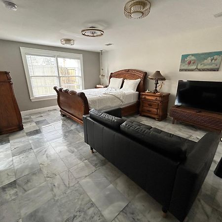 Stylish Bungalow Near Dining, Parks & Entertainment Jacksonville Esterno foto
